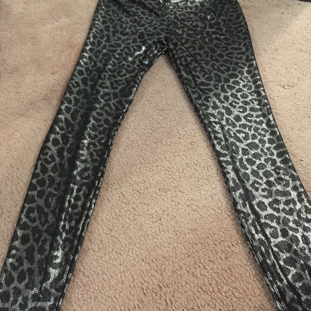 Xhilaration leopard print stretch leggings